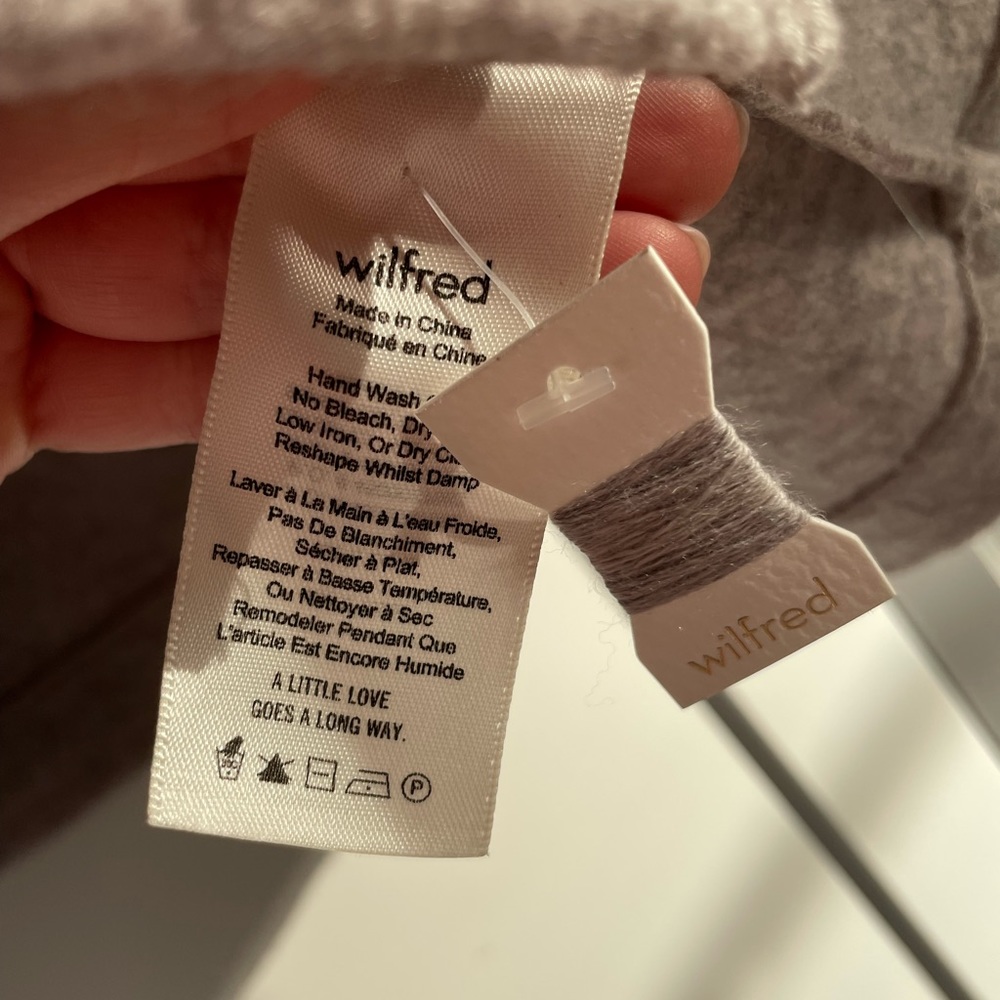 Aritzia Boxy Tunic - Picture 2 of 6
